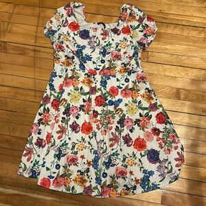 Women’s White Floral Skater Flare Dress Size 2XL